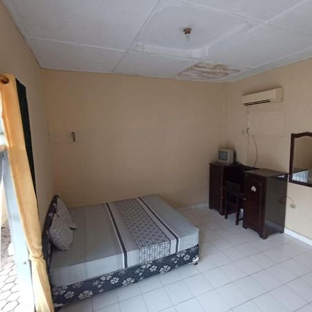 Hotel Redante 1 Baturaja  Екстер'єр фото