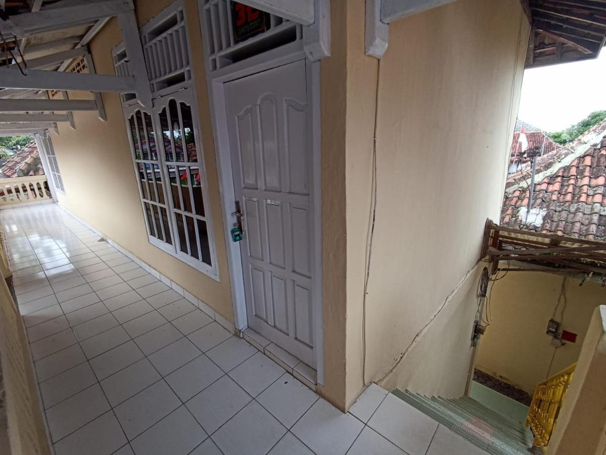 Hotel Redante 1 Baturaja  Екстер'єр фото